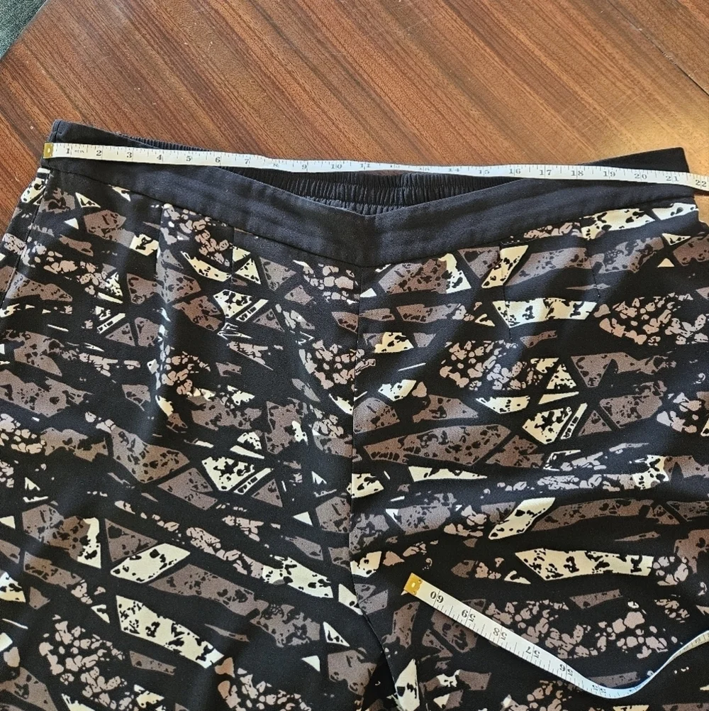 Michele Studio Abstract Print Pull On High Rise Taper Leg Pant Plus Sz 22 EUC